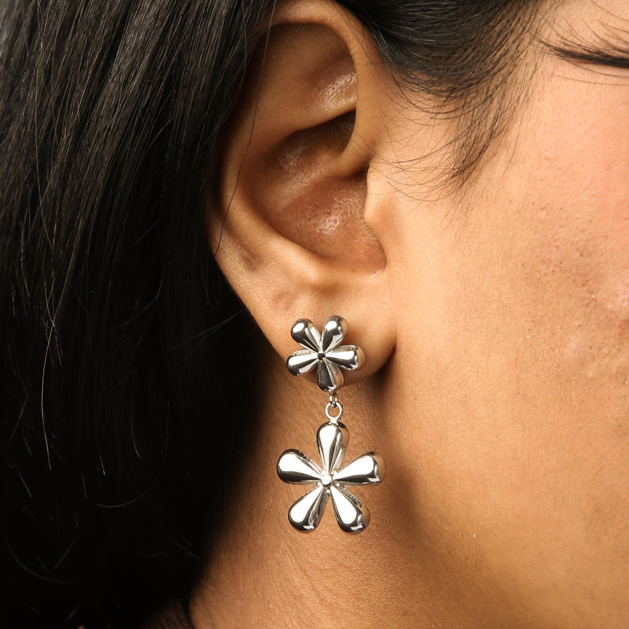 Daisy Earrings (Silver)